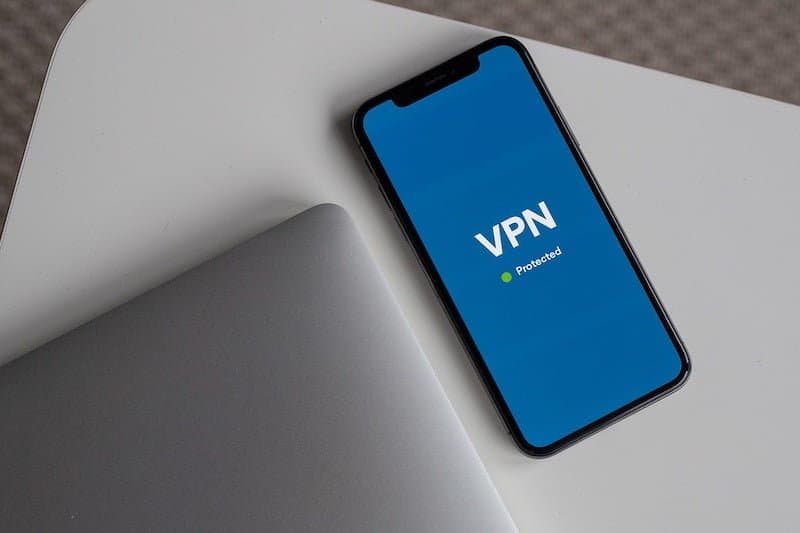 How do I set up a VPN on my Android/iOS?